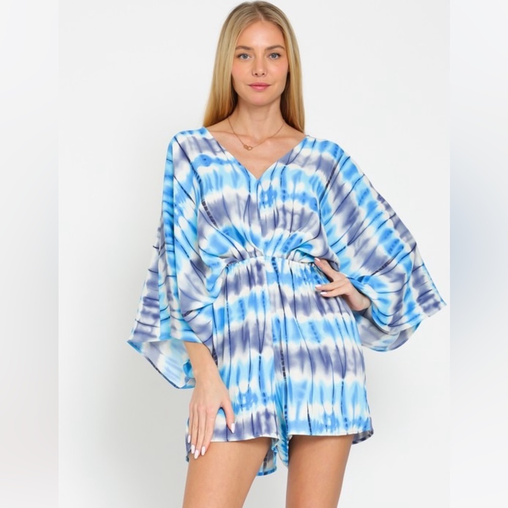 NWT 🆕 Women’s Blue Multi Kimono Sleeve Tie Back Romper